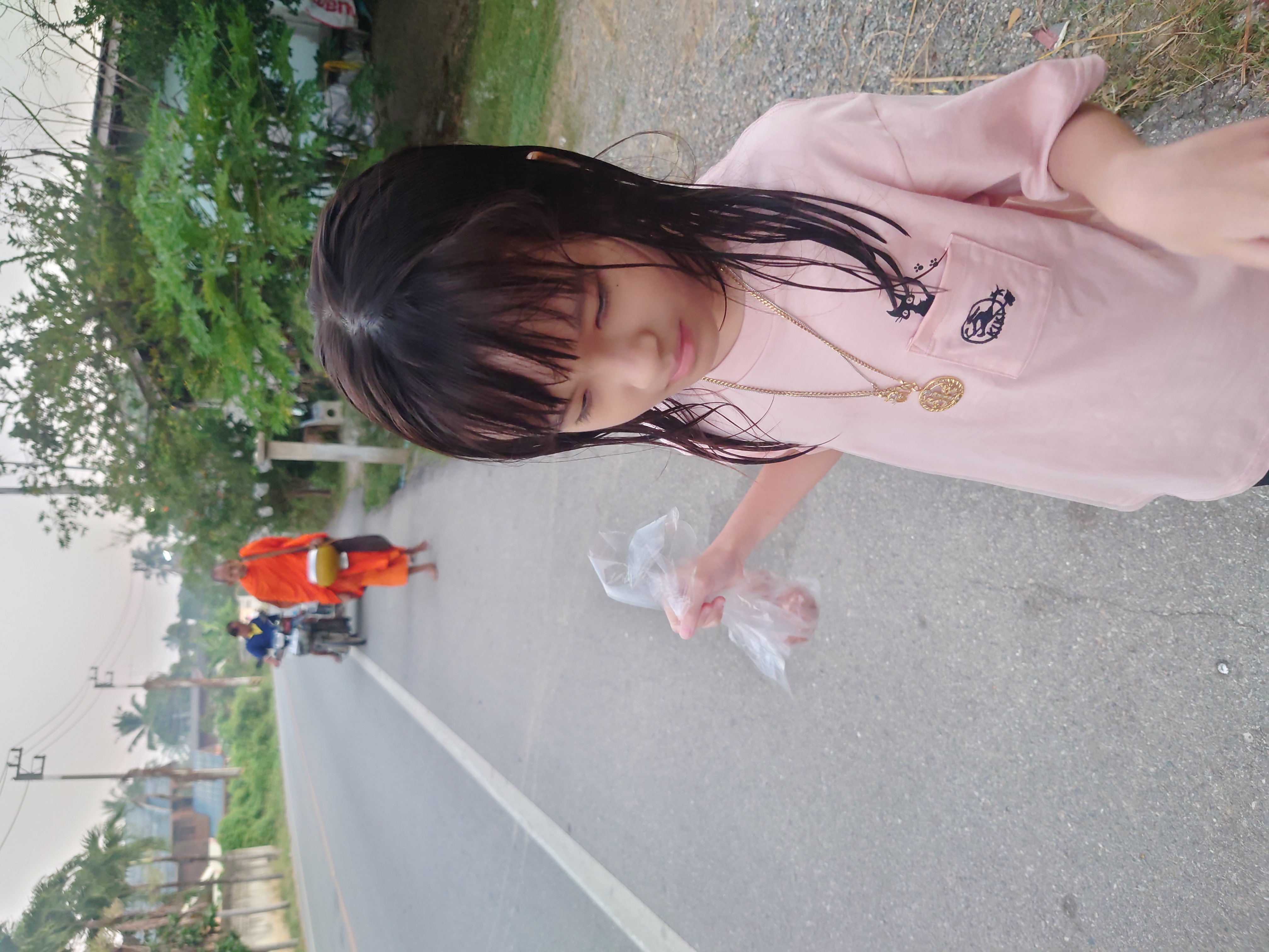 เช้าวันใส่บาตร