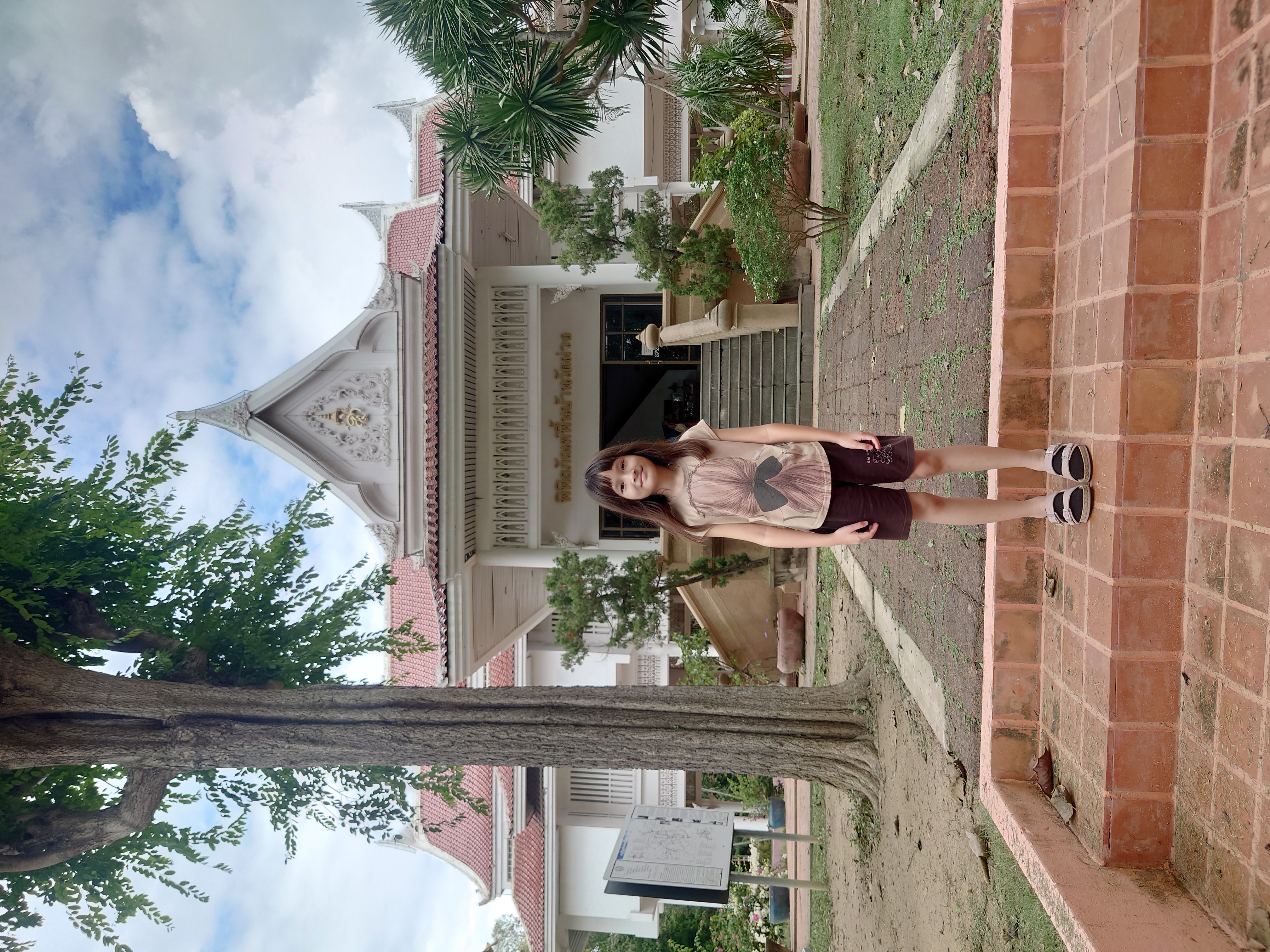 พิพิธภัณฑ์พื้นบ้านวัดม่วง